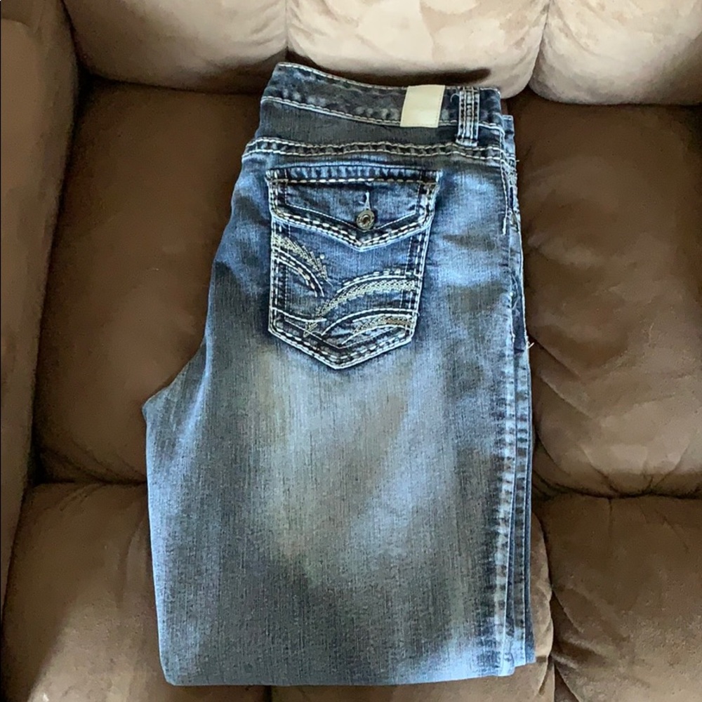 Maurices 13/14 short jeans
